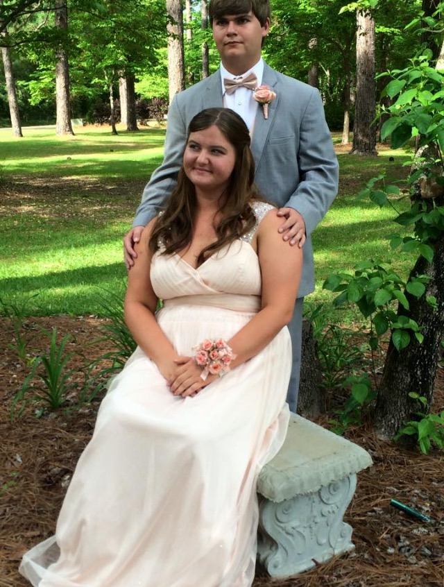 /_app/immutable/assets/prom_seated.CYGR1SE5.jpg